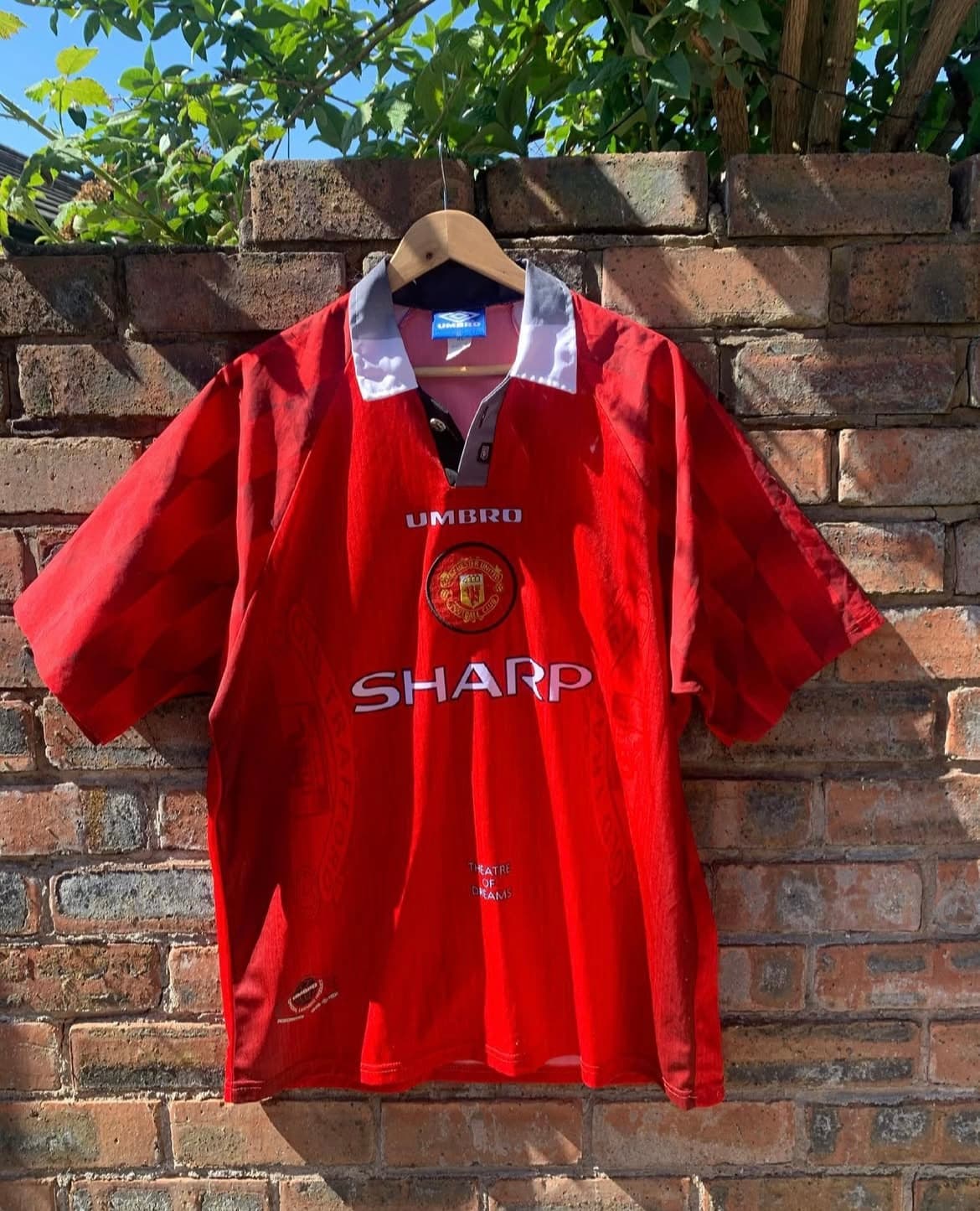 Manchester United 1996/97 Home Shirt - Image 2