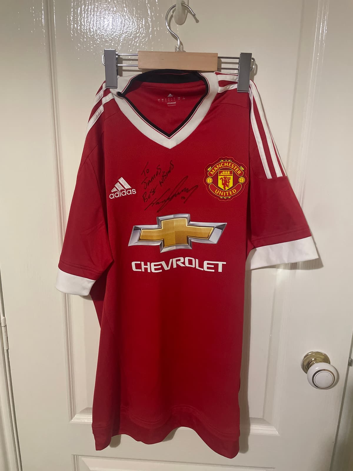 Manchester United 15/16 Home Shirt Signed by Wayne Rooney - Image 1