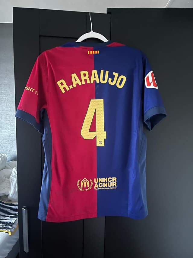 Barcelona 2024/2025 R.Aaujo