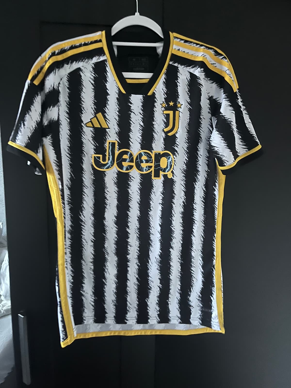 Juventus 2023/24 home - Image 1
