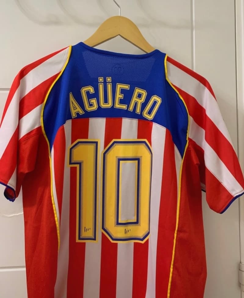 Athletico Madrid 2004/05 - Home - Image 2