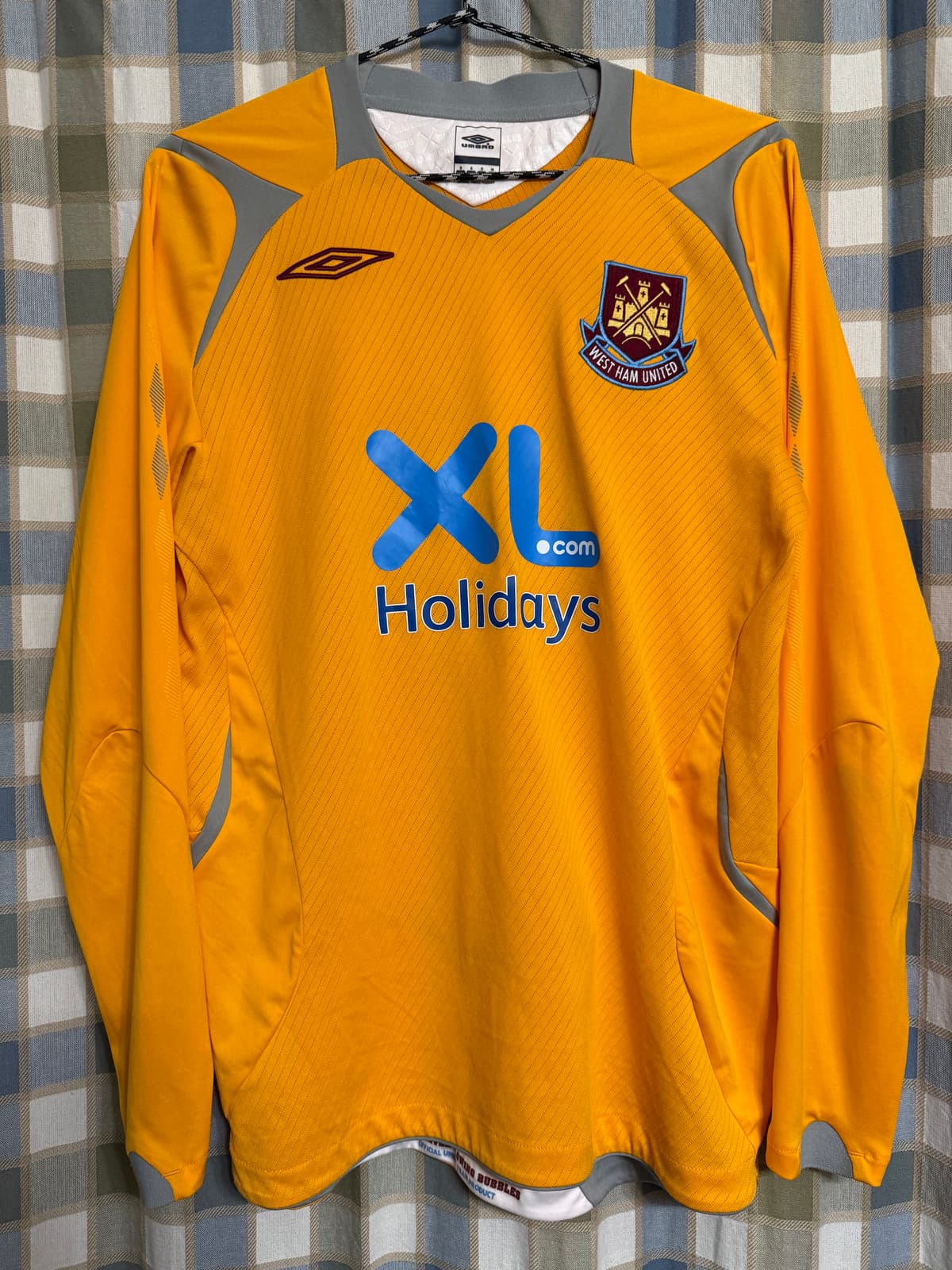 West Ham 2008/09 Goalkeeper - Image 1