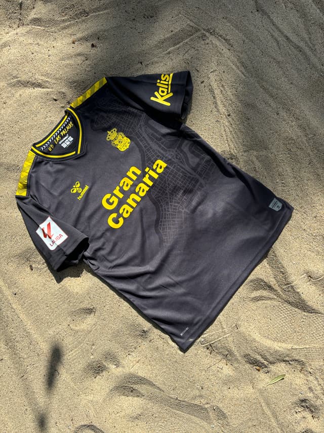U.D Las Palmas 2023 Away #28 Julián Araujo
