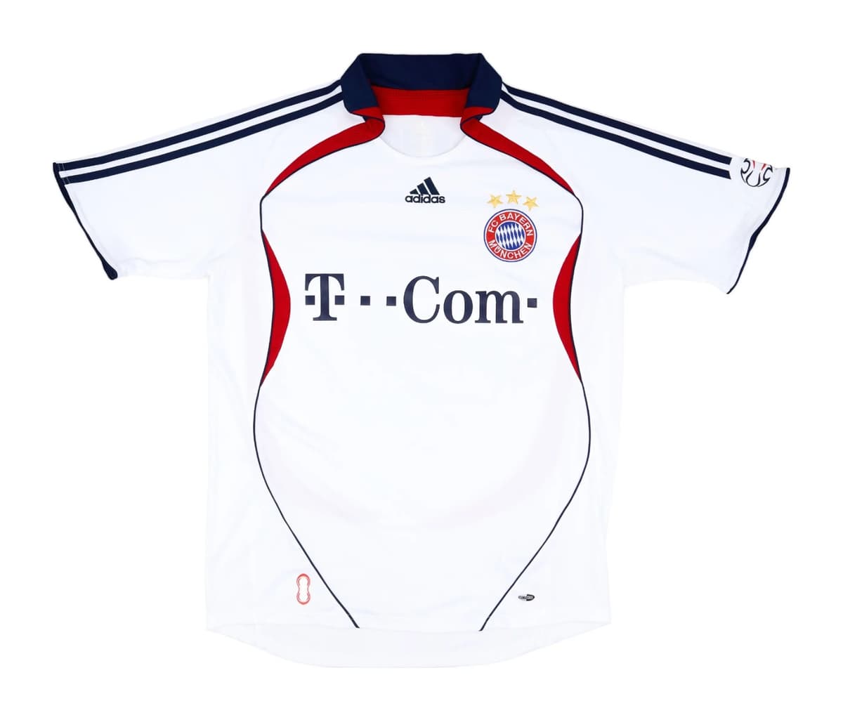 Bayern München 2006-07 Away Kit - Image 1